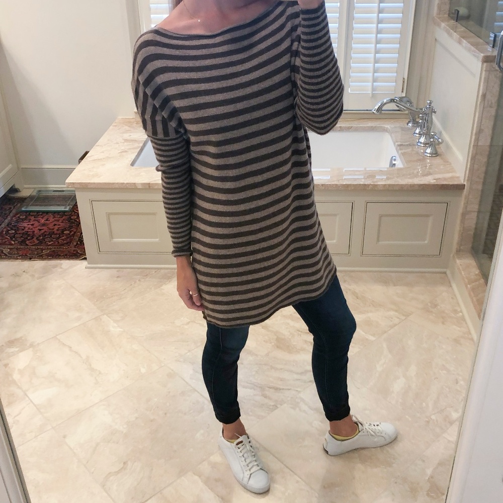 Alice + Olivia, size small, wool sweater/dress